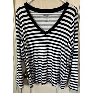 Torrid Super Soft Womens LG Black/White Striped V-necks Long Sleeve Shirt